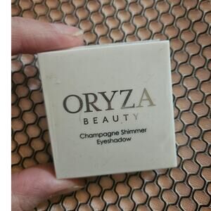 Oryza Beauty Champagne Shimmer Eyeshadow Mini Palette